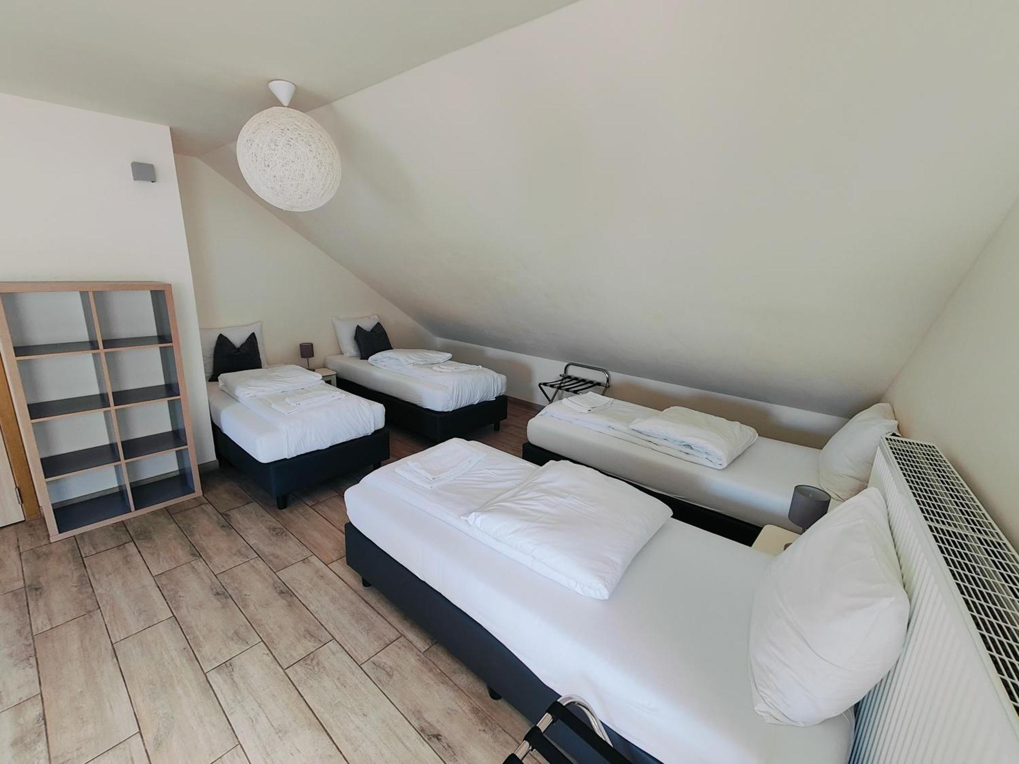 Hotel Ladeuze Лёвен Номер фото
